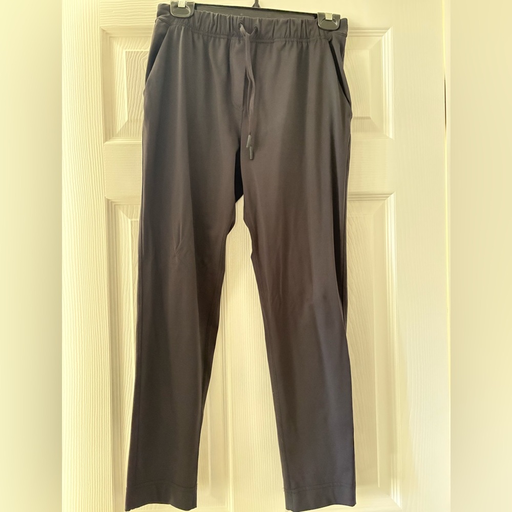 Lululemon Athletica black slacks size 4